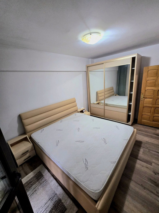 Apartament de închiriat | 3 camere | 65mp | Pacurari zona Smile Pizza