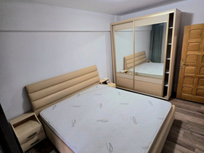Apartament de închiriat | 3 camere | 65mp | Pacurari zona Smile Pizza
