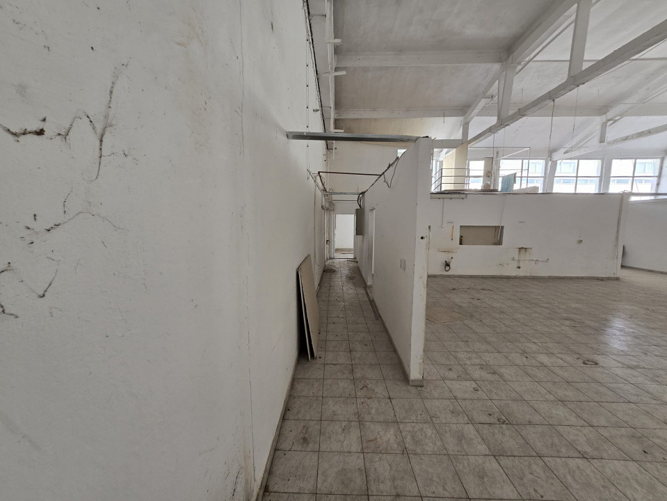 Inchiriere Hala Industriala 360 mp + 142 mp parcare- Carrefour Felicia