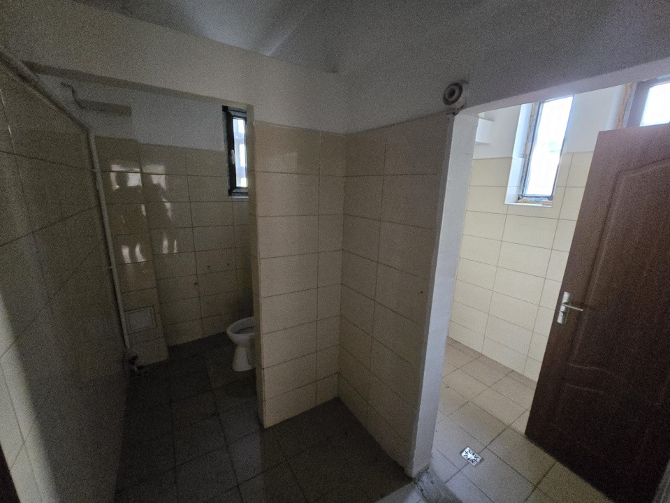 Inchiriere Hala Industriala 360 mp + 142 mp parcare- Carrefour Felicia