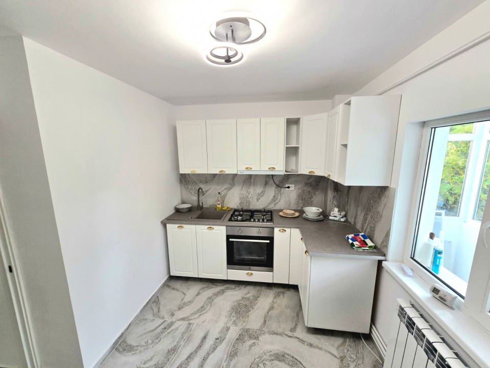 Inchiriere apartament | Trei camere decomandat | Nicolina - 73mp