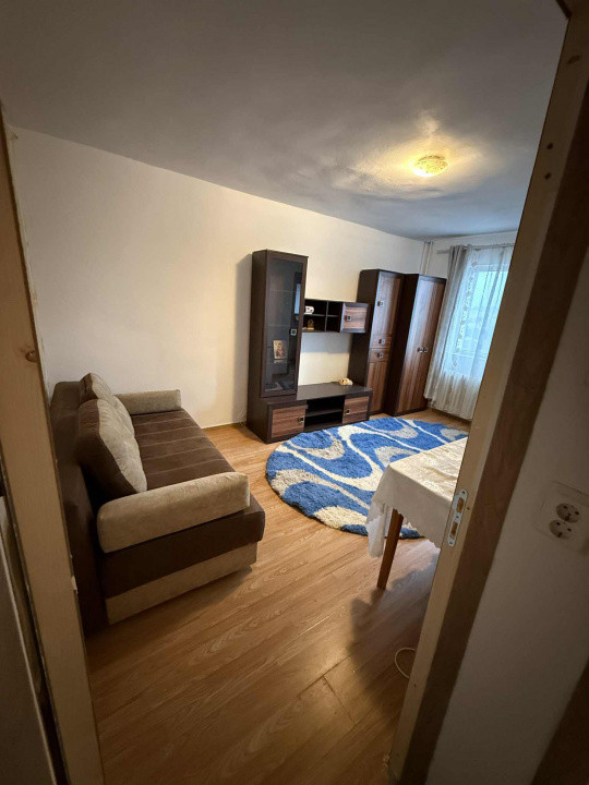 Inchiriere garsoniera - Mircea cel Batran - zona Liceului Tehnologic