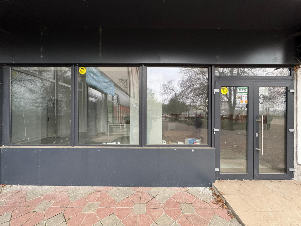 Inchiriere Spațiu Comercial Vitrat, 52 mp Podul Ros