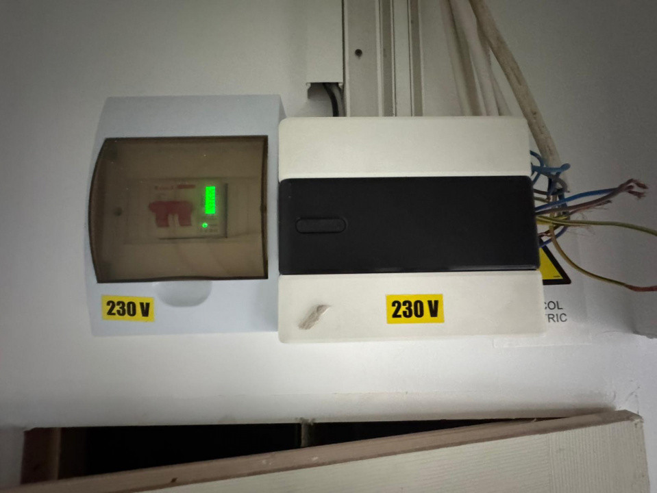 Inchiriere Spațiu Comercial Vitrat, 52 mp Podul Ros