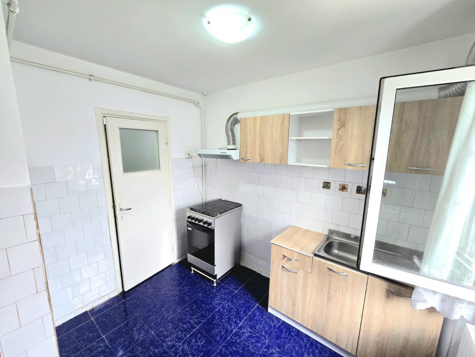 Inchiriere apartament | Doua camere semi-decomandat | Cantemir - 50mp