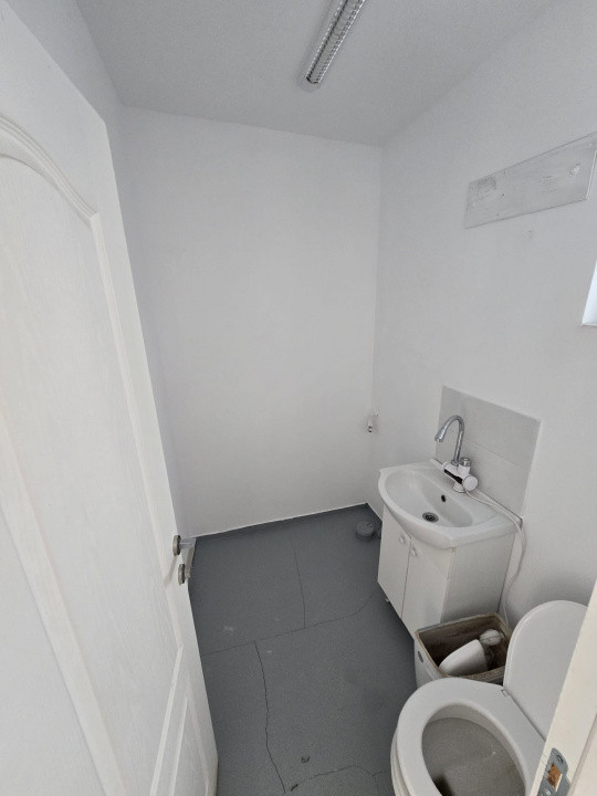 Inchiriere Spațiu Comercial Vitrat, 56 mp  - Strada Elena Doamna - UMF