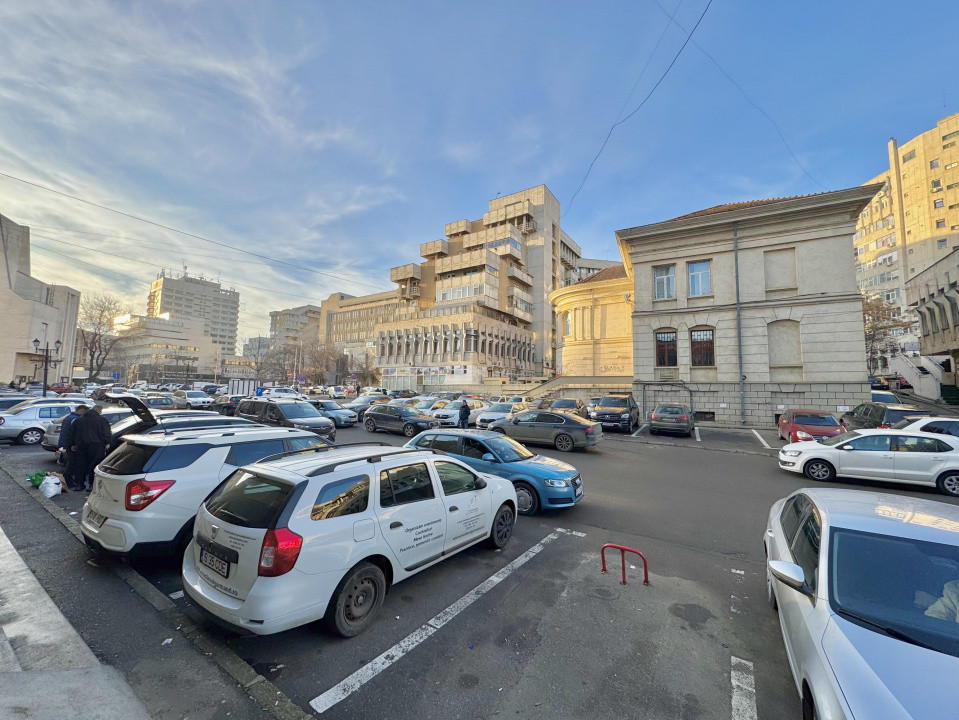 Vânzare Spațiu Comercial- Judecătorie- 160 mp, vitrină 14 ml.