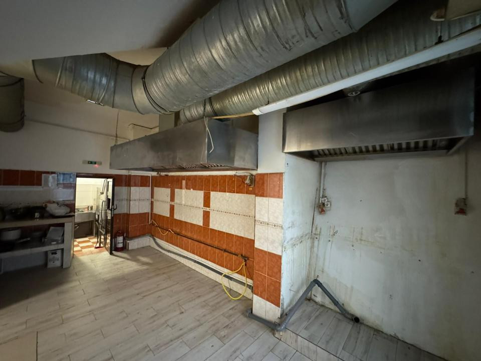 Inchiriere Spațiu pentru Restaurant, 300 mp utili + 300 mp terasă - Gară