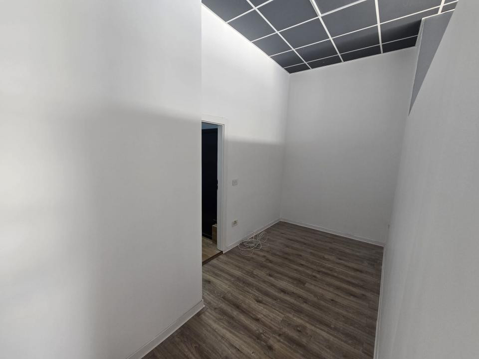 Inchiriere Spațiu Comercial Vitrat, 100mp - Bucium