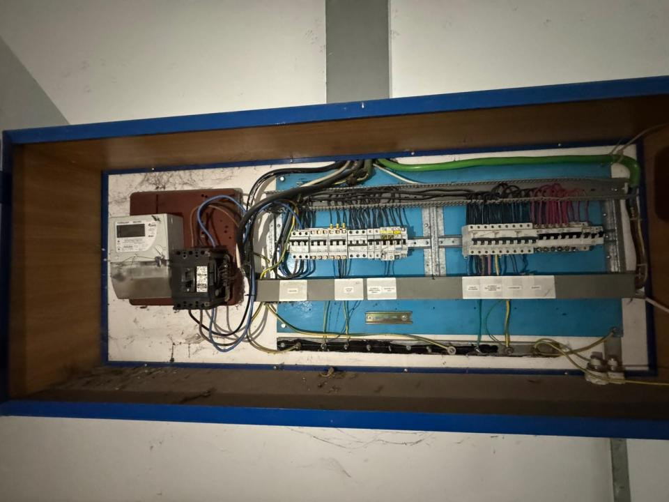 Inchiriere Cladire Medicala/Birouri/Spatii comerciale- 1100mp Bucium