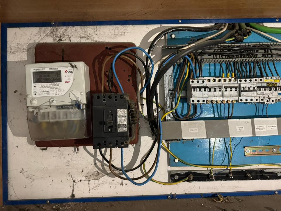 Inchiriere Cladire Medicala/Birouri/Spatii comerciale- 1100mp Bucium