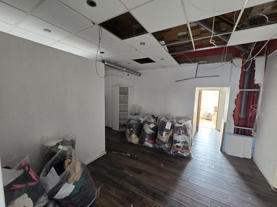 Inchiriere Spațiu Comercial Vitrat, 140 mp Dacia - Statia Bicaz