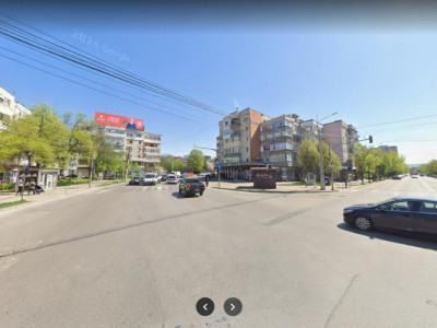 Inchiriere Spațiu Comercial Vitrat, 124mp Podul de Fier 