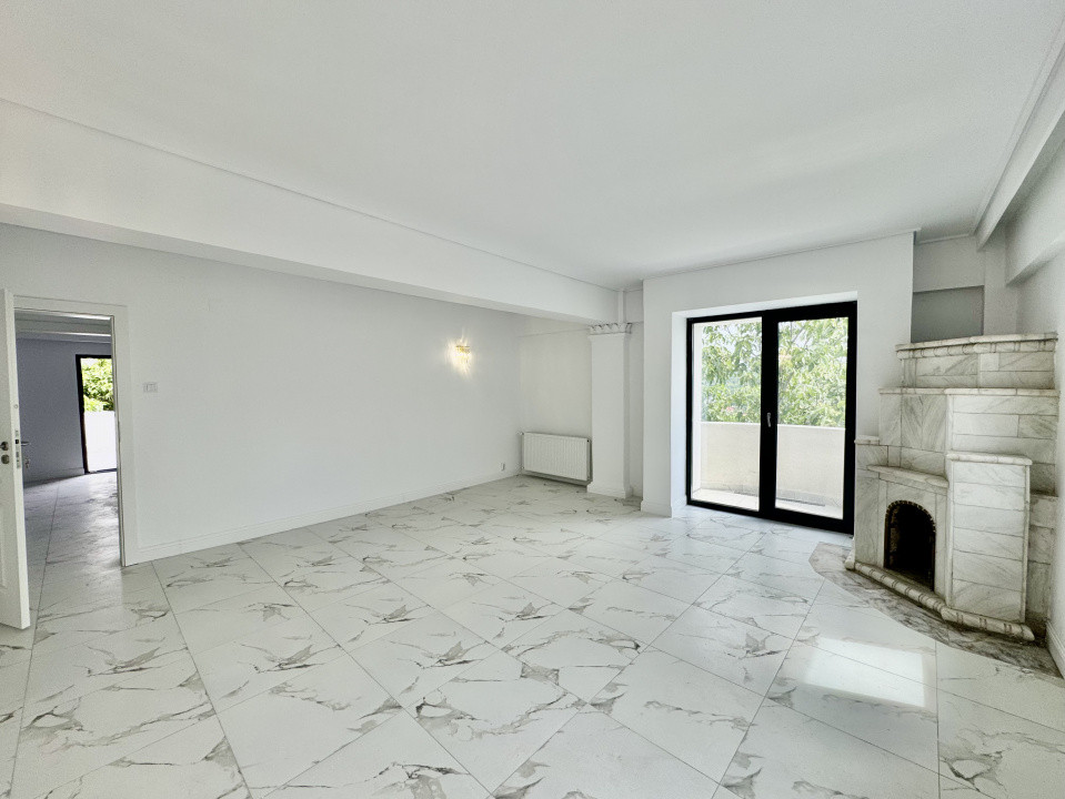 Vânzare Vilă Unicat în Copou- 1000 mp utili + 2300 teren, 15 parcări.