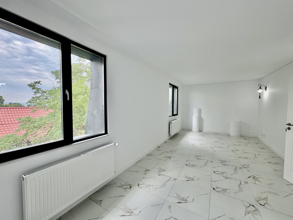 Vânzare Vilă Unicat în Copou- 1000 mp utili + 2300 teren, 15 parcări.