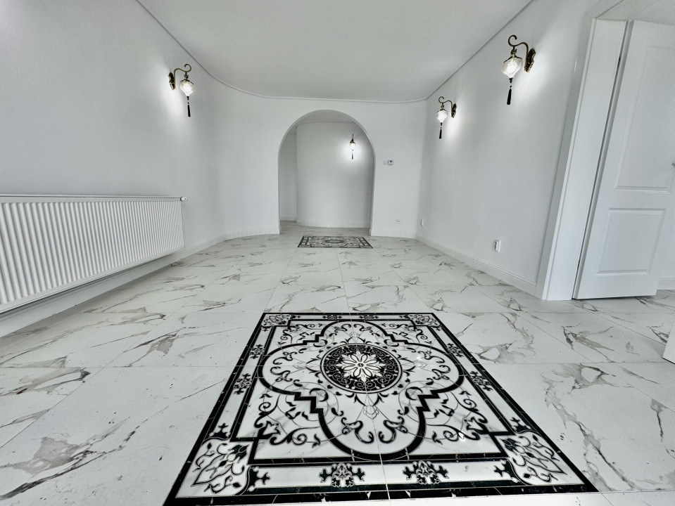 Vânzare Vilă Unicat în Copou- 1000 mp utili + 2300 teren, 15 parcări.