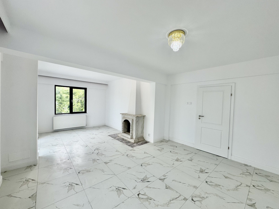 Vânzare Vilă Unicat în Copou- 1000 mp utili + 2300 teren, 15 parcări.