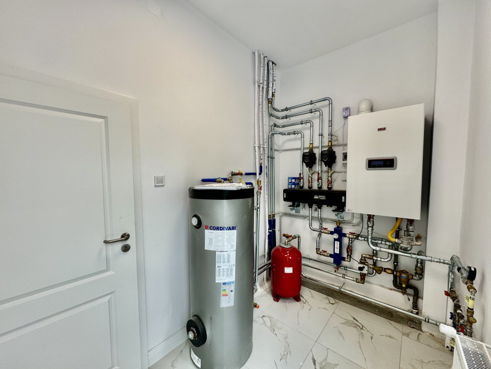 Vânzare Vilă Unicat în Copou- 1000 mp utili + 2300 teren, 15 parcări.