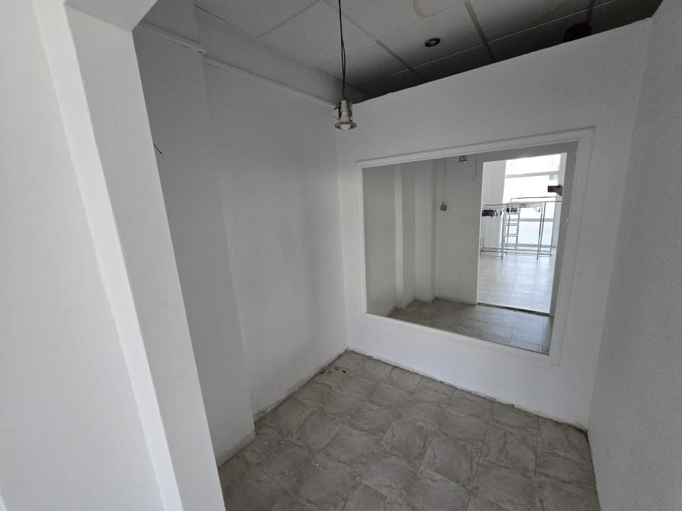 Inchiriere Spațiu Comercial Vitrat, 70 mp Dacia - Statia Bicaz