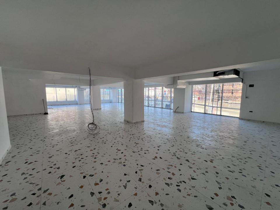 Inchiriere Spațiu Comercial Vitrat, 210 mp Nicolina - OMV