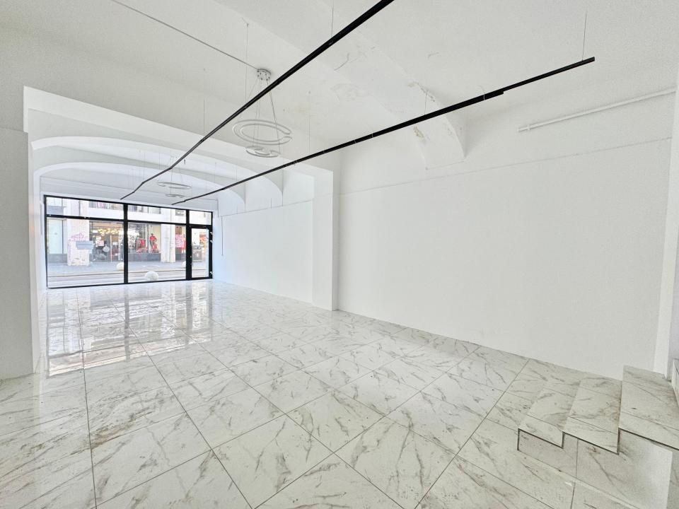 Închiriere Spațiu Comercial Stradal 71 mp- Piața Unirii- Vitrină 5 ml