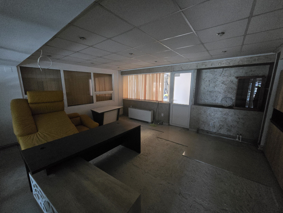 Inchiriere Spații Comerciale/Birouri - de la 30mp la 150mp - Poitiers