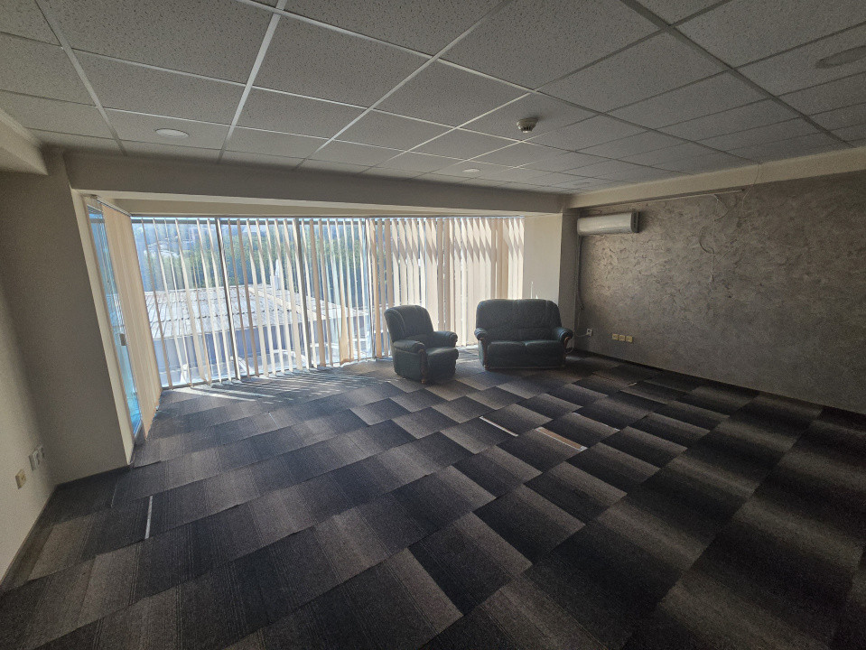 Inchiriere Spații Comerciale/Birouri - de la 30mp la 150mp - Poitiers