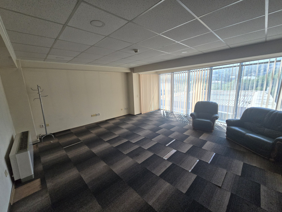 Inchiriere Spații Comerciale/Birouri - de la 30mp la 150mp - Poitiers