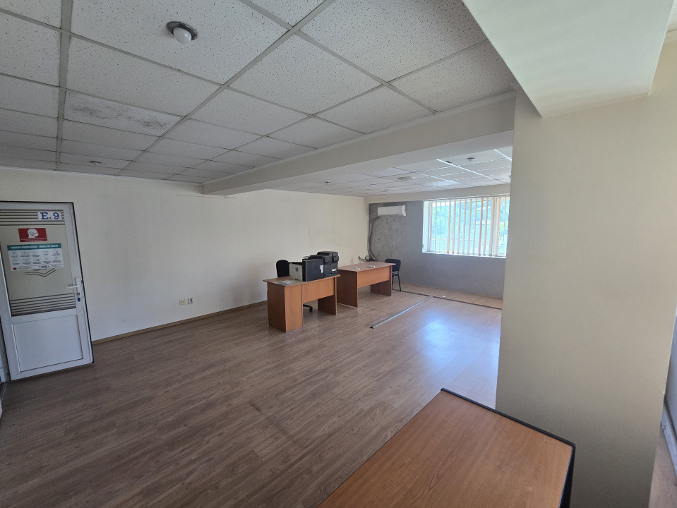 Inchiriere Spații Comerciale/Birouri - de la 30mp la 150mp - Poitiers