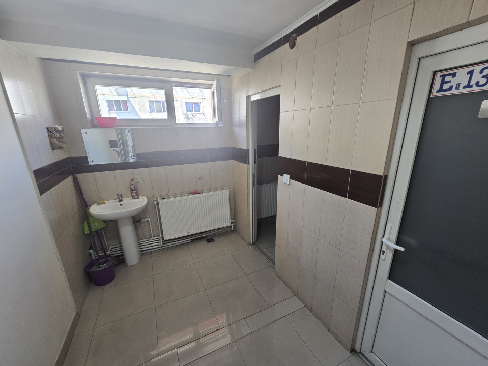 Inchiriere Spații Comerciale/Birouri - de la 30mp la 150mp - Poitiers