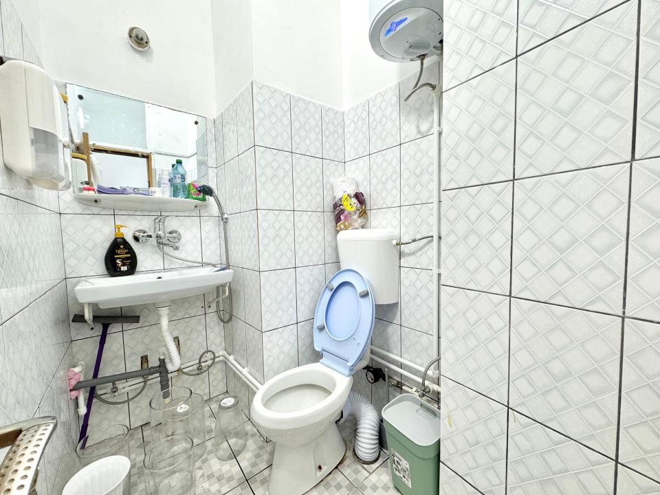 Închiriere Spațiu Vitrat Showroom Haine tip Boutique- Pacurari- Lukoil