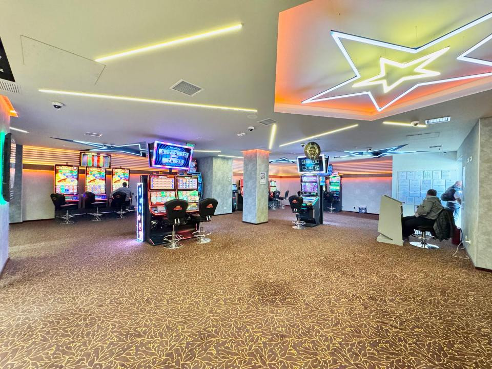 Inchiriere Spațiu Comercial Vitrat, 105mp Pacurari - Moara de Foc