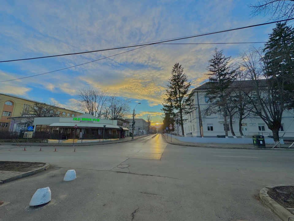 Închiriere Birou 70 mp în Copou. Parter. 1 loc de parcare inclus.