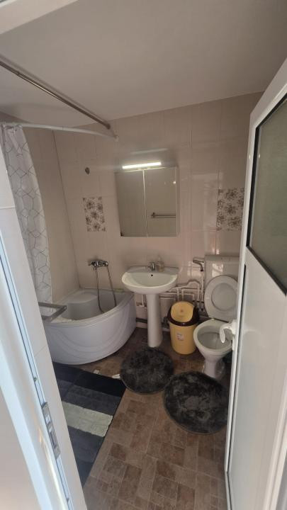INCHIRIERE apartament cu 1 cameră decomandat, 40 mp, Moara de Foc 