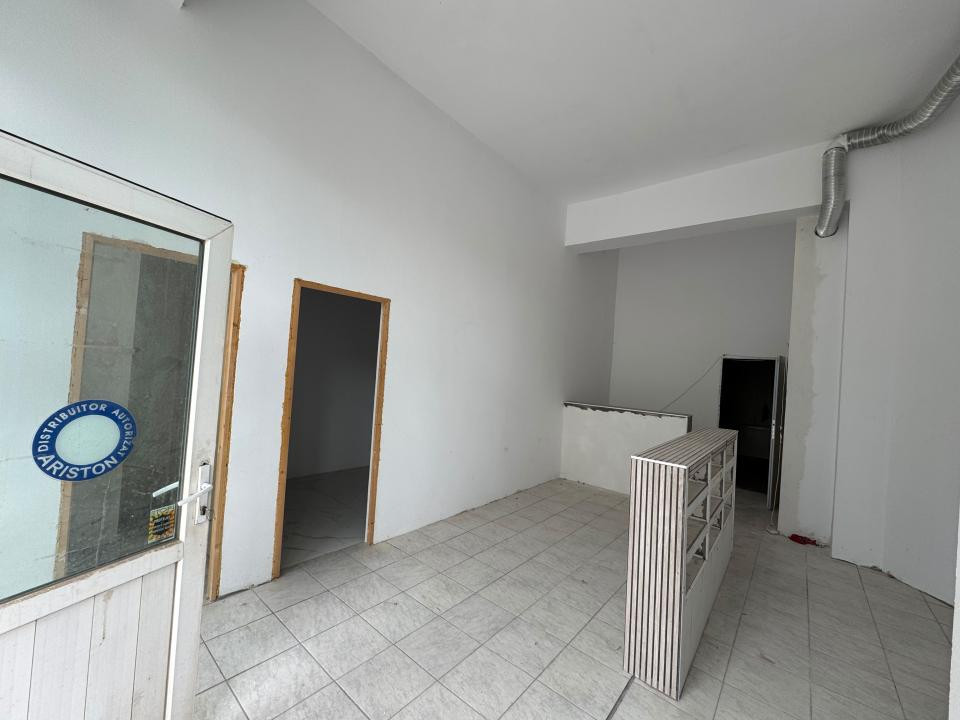 Inchiriere Spațiu Comercial Vitrat, 52 mp Pacurari -Primaria Centru Pacurari