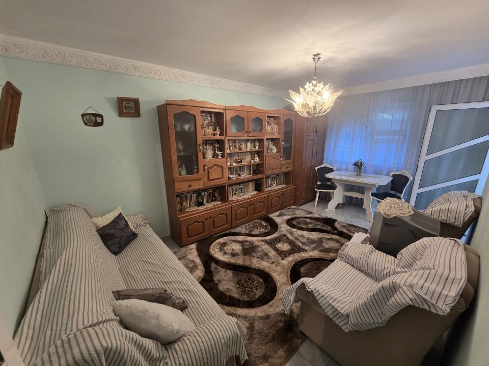 Inchiriere apartament | Doua camere | Podu Ros - Constructii 