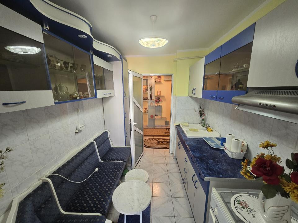 Inchiriere apartament | Doua camere | Podu Ros - Constructii 