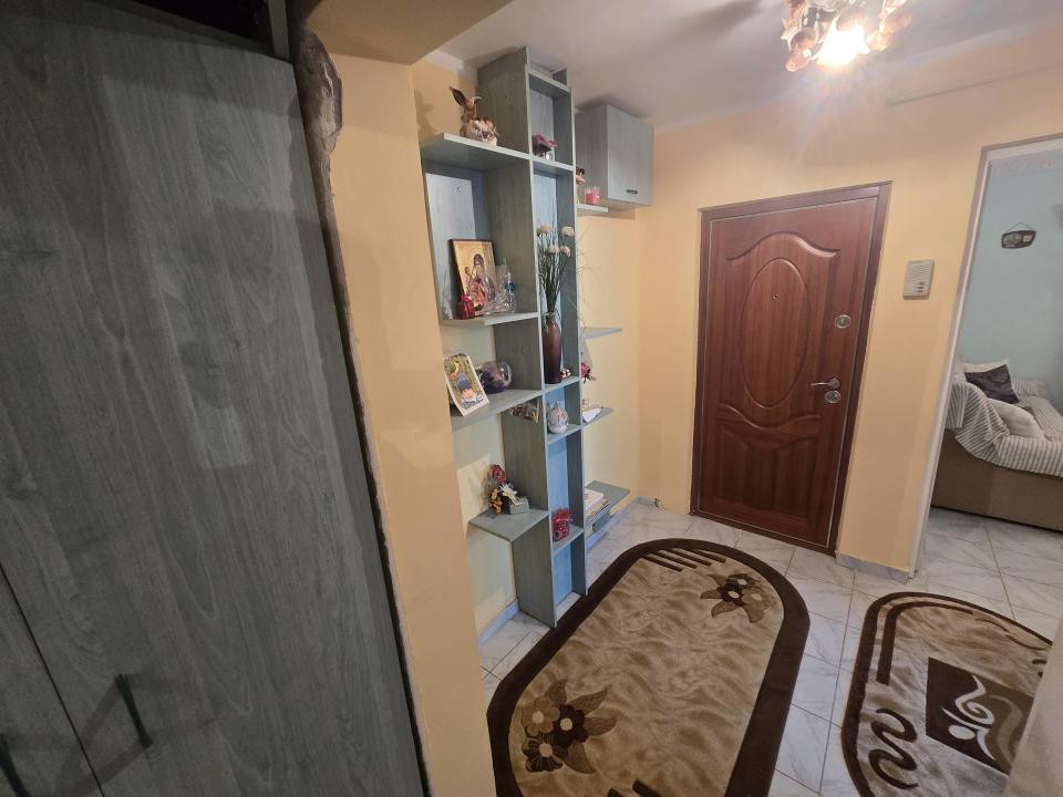 Inchiriere apartament | Doua camere | Podu Ros - Constructii 