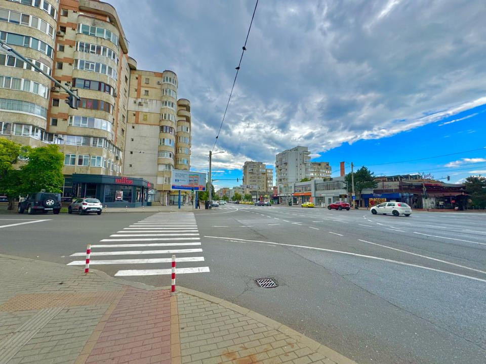 Închiriere Spațiu Comercial- Intersecția Lukoil Păcurari
