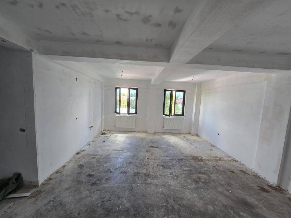 Inchiriere Spatiu birouri | 70mp | Lukoil (Socola) | Bularga |