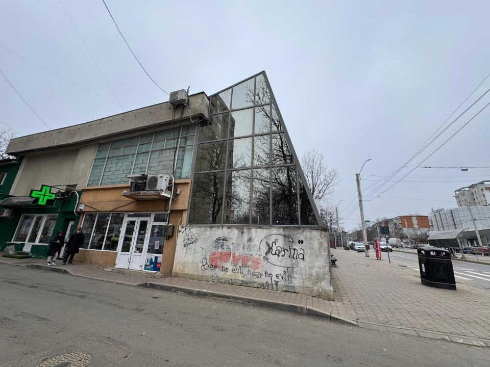 Inchiriere Spațiu Comercial Vitrat, 900 mp Tatarasi - Flux