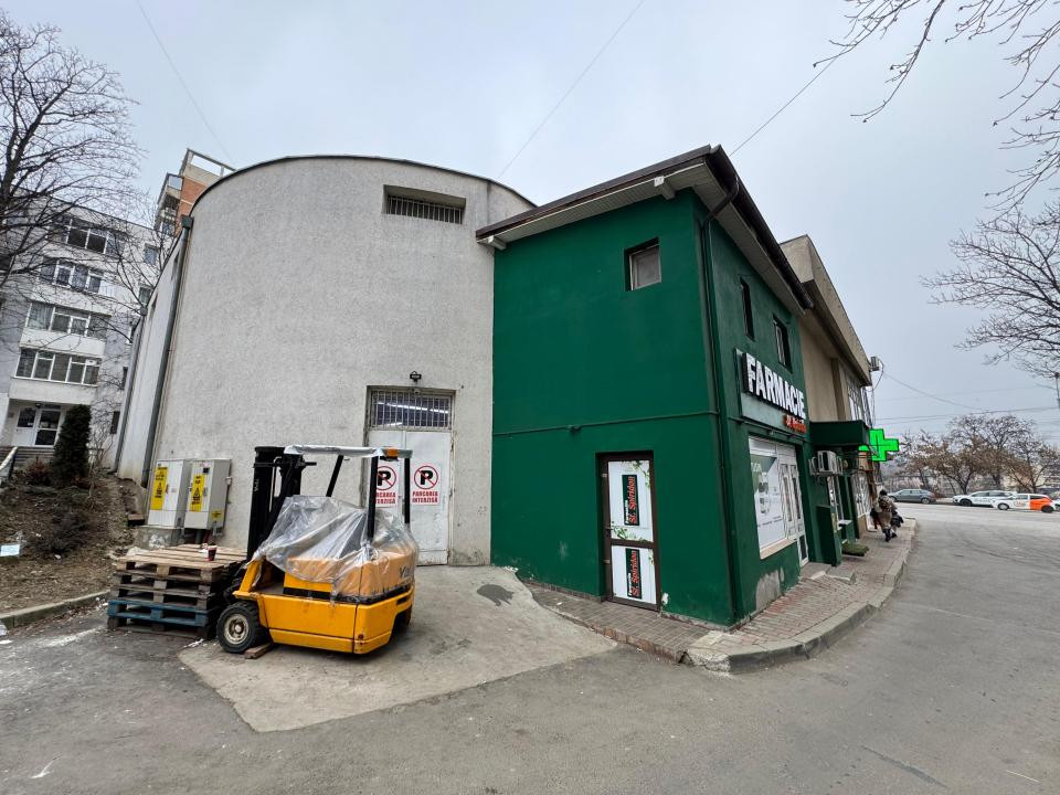 Inchiriere Spațiu Comercial Vitrat, 900 mp Tatarasi - Flux