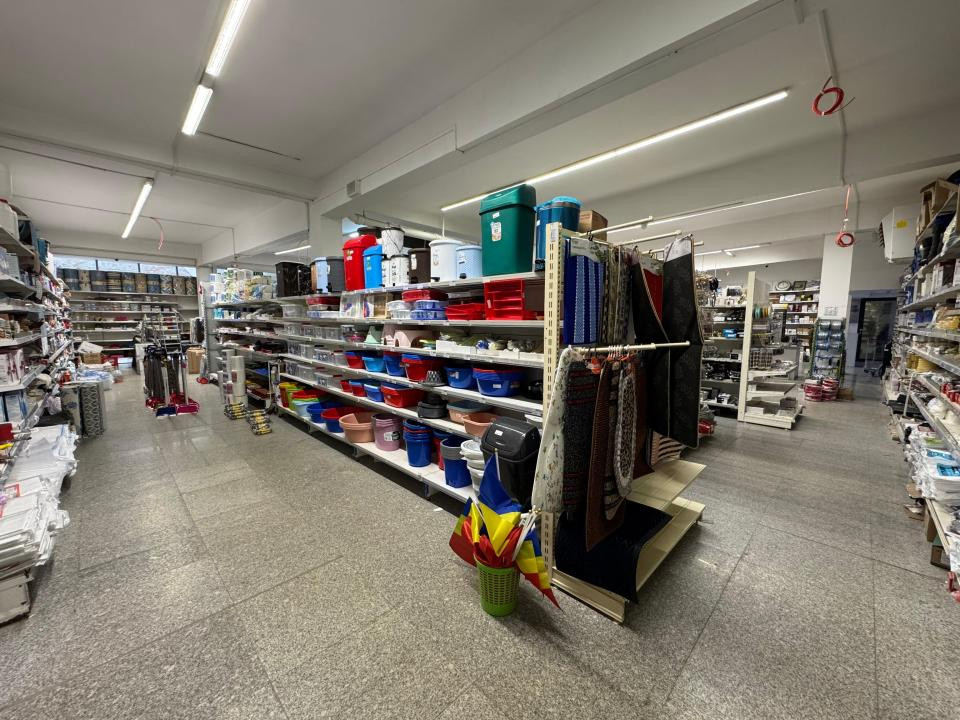 Inchiriere Spațiu Comercial Vitrat, 900 mp Tatarasi - Flux