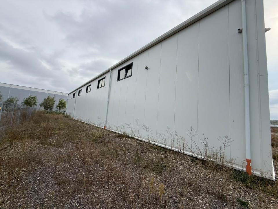 HALĂ DE ÎNCHIRIAT ÎN MIROSLAVA, IAȘI – 600 MP HALĂ ȘI 2.000 MP TEREN