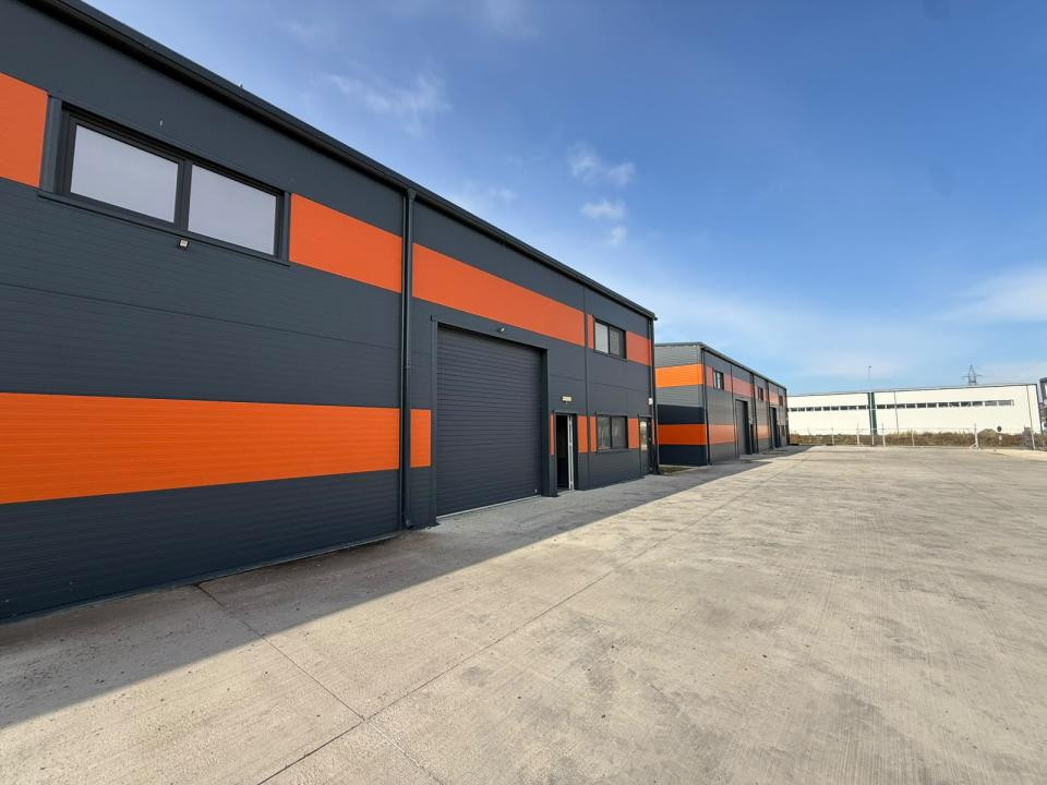 HALĂ INDUSTRIALĂ DE ÎNCHIRIAT ÎN MIROSLAVA, IAȘI – 600 MP, BIROURI ȘI ACCES INDU