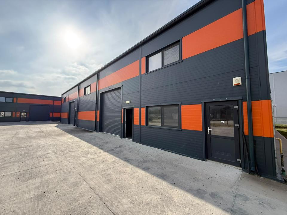 HALĂ INDUSTRIALĂ DE ÎNCHIRIAT ÎN MIROSLAVA, IAȘI – 600 MP, BIROURI ȘI ACCES INDU