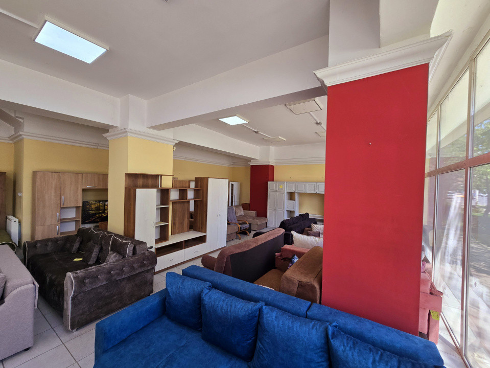 Inchiriere Spațiu Comercial Vitrat, 200 mp Pacurari - Mega Image.