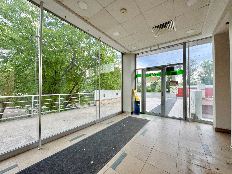 Închiriere Spațiu Comercial- fostul OTP A. Panu, 270 mp. Vitrină 10 ml