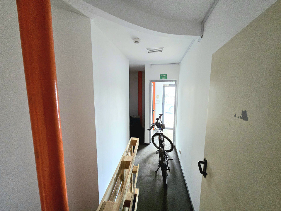 Închiriere Hala Clasa A, 216 mp, Valea Lupului- Rond Era.