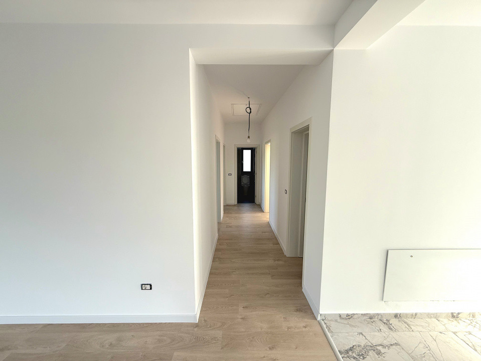 Casă Individuală 4 camere, 600 mp teren. Mutare imediată - Rediu.